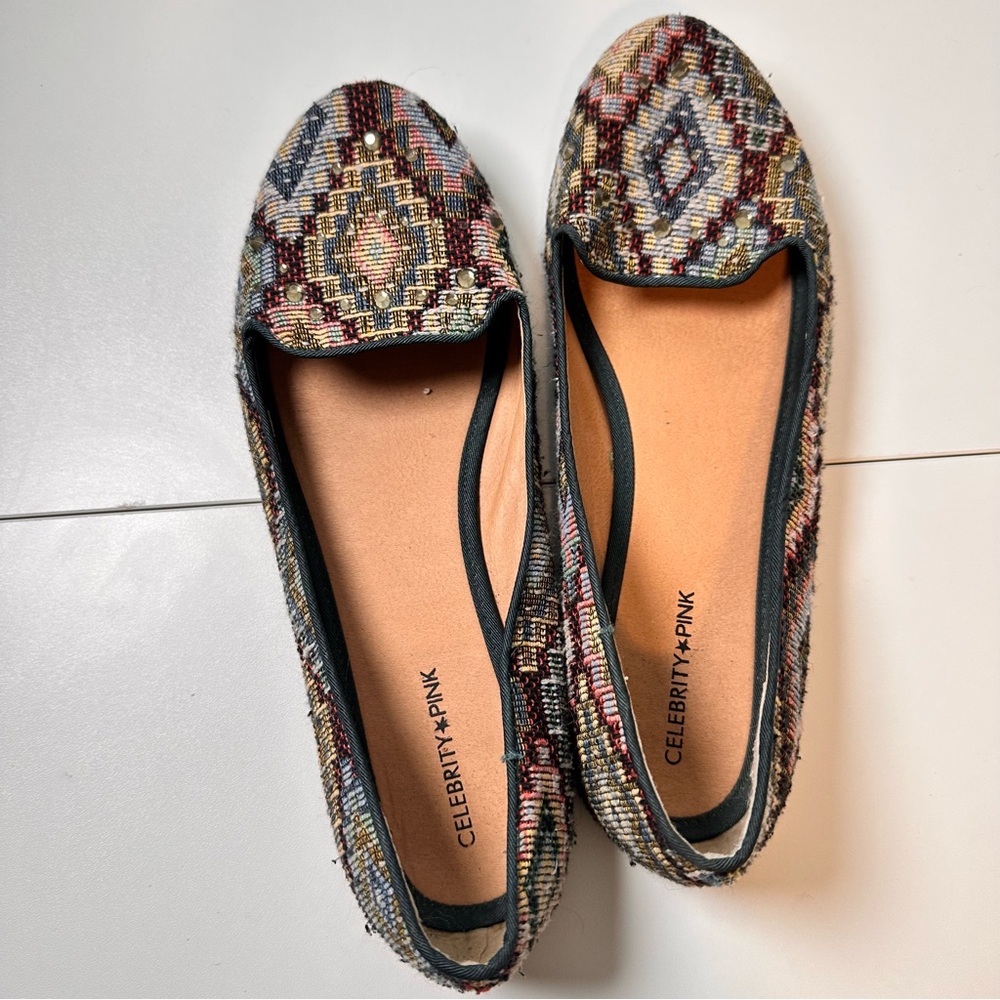 Celebrity Pink Women's Multicolor Loafers
Size8
Good condition